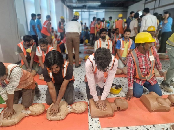 Restart a Heart Day – Training community members on Hands Only CPR, Building a “Nation of Lifesavers” in India